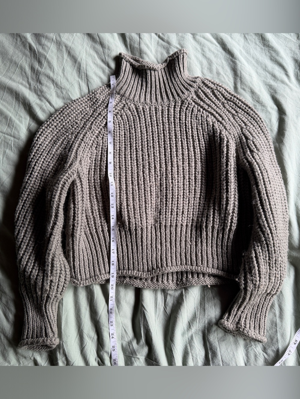 H&M Chunky Ribbed Turtleneck Sweater in Olive Green